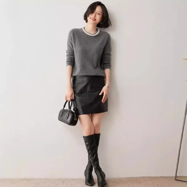 Women's round Neck Knitwear Fashionable Versatile Cashmere Wool Sweater Pearl Decorated Crew Neck Pullover Autumn Winter New Arr - Image 4